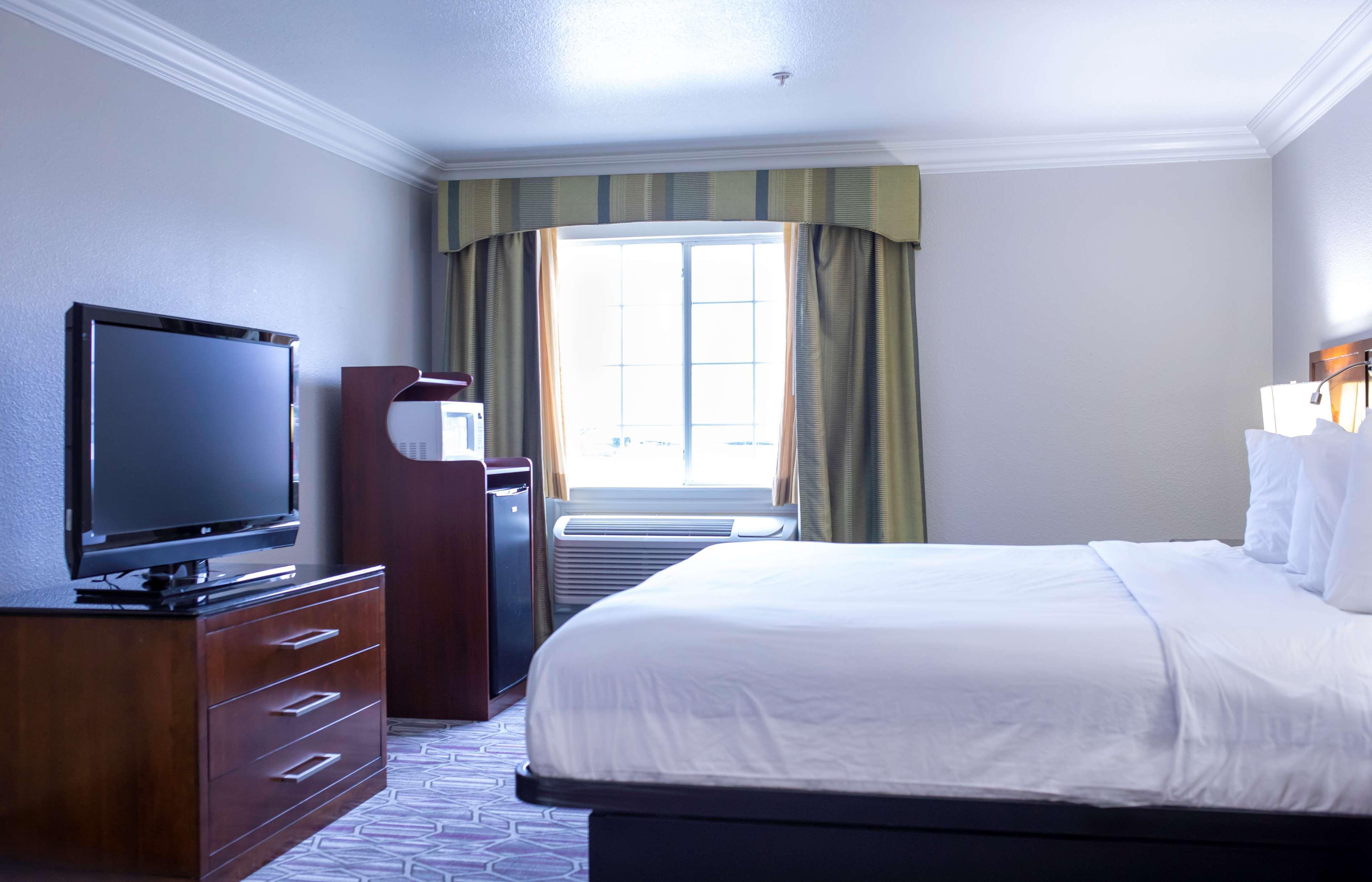 Surestay Plus By Best Western Fort Worth Benbrook Exterior foto