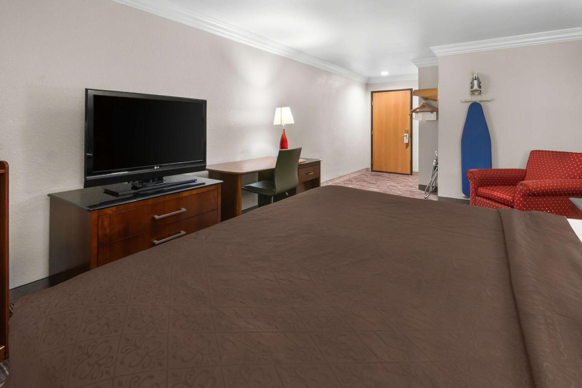 Surestay Plus By Best Western Fort Worth Benbrook Exterior foto